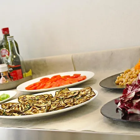 西尔维娅酒店 3*