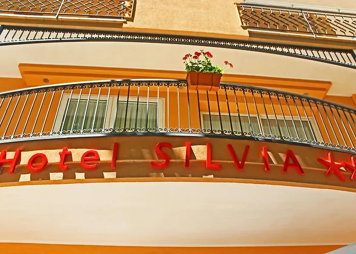 Hotel Silvia 3*