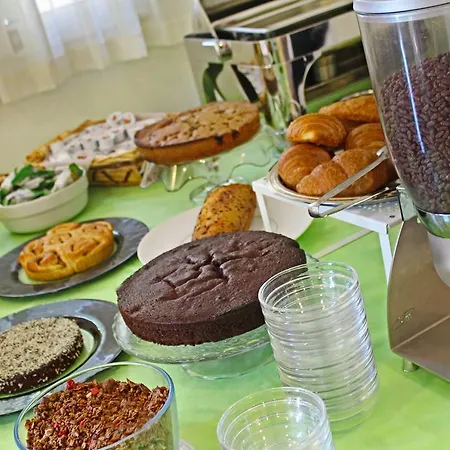 Hotel Silvia 3*