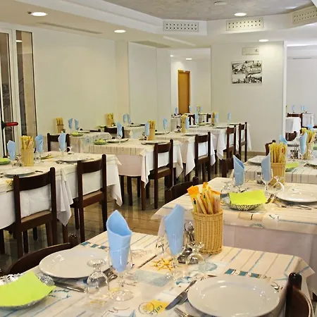 Hotel Silvia 3*